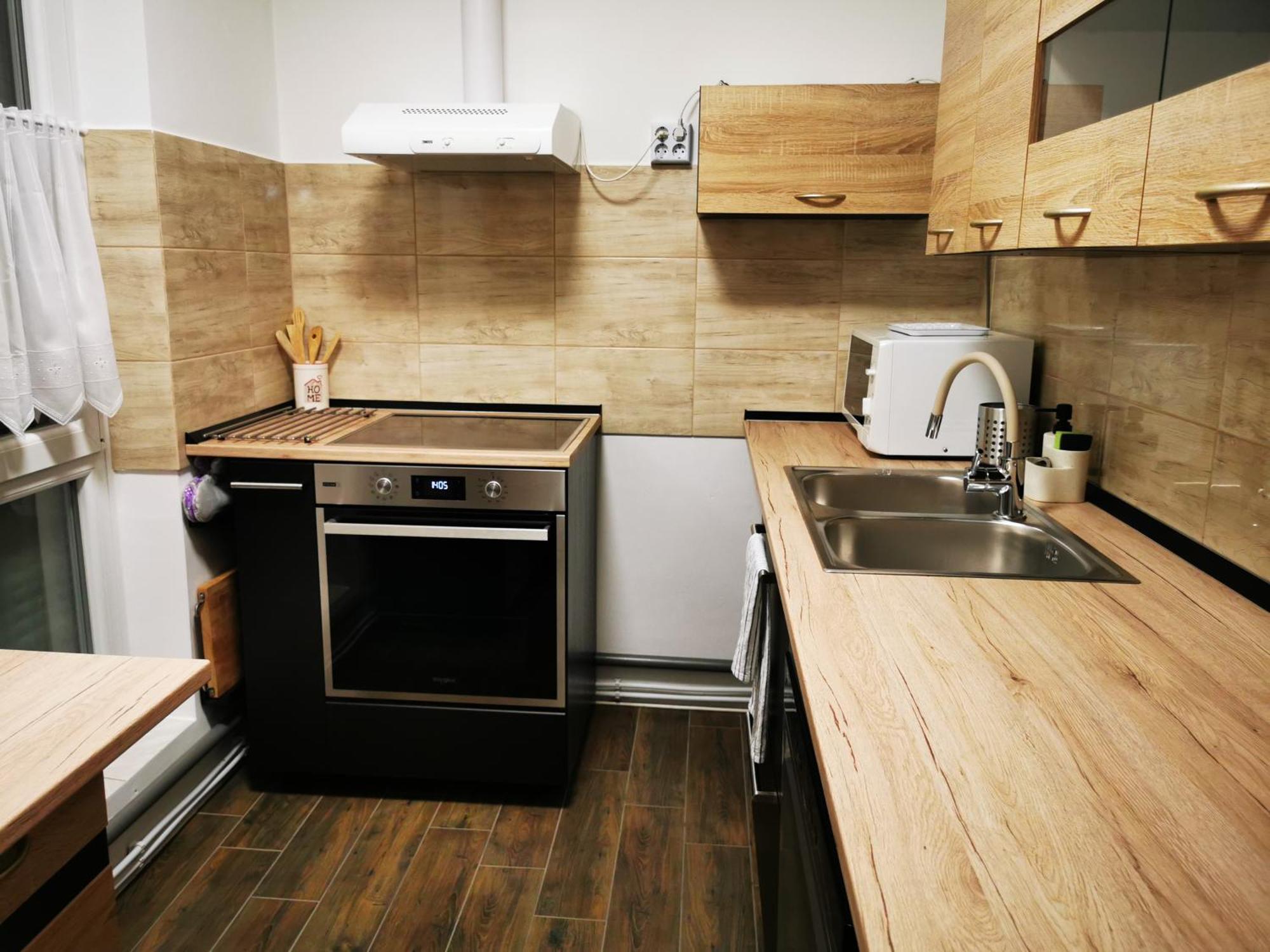 Central Park Apartman Szekszard Ngoại thất bức ảnh