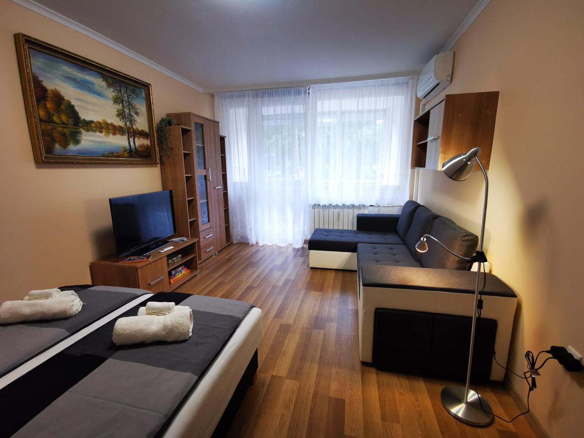 Central Park Apartman Szekszard Ngoại thất bức ảnh